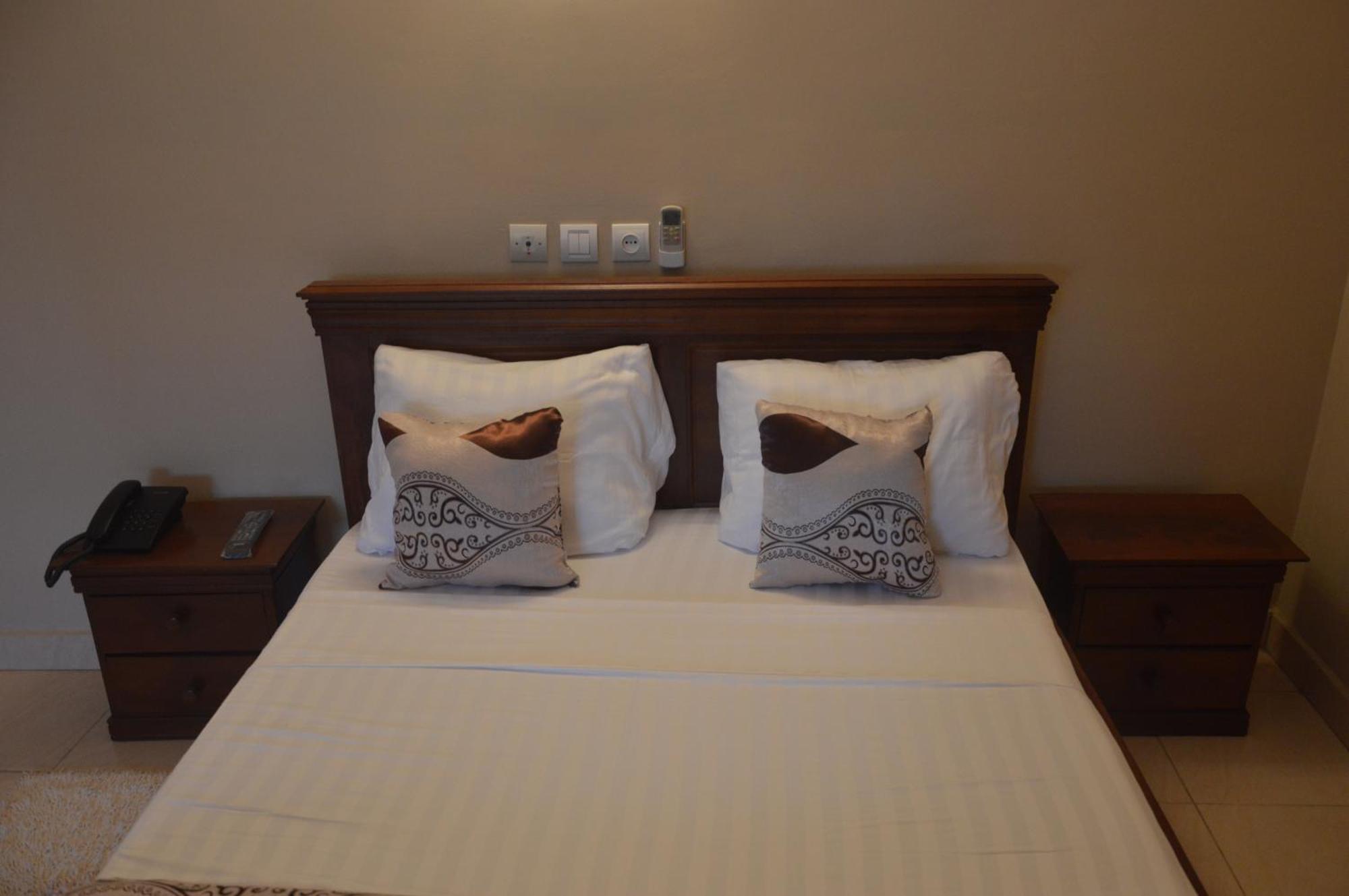 Nikita Hotel Yaoundé Kültér fotó