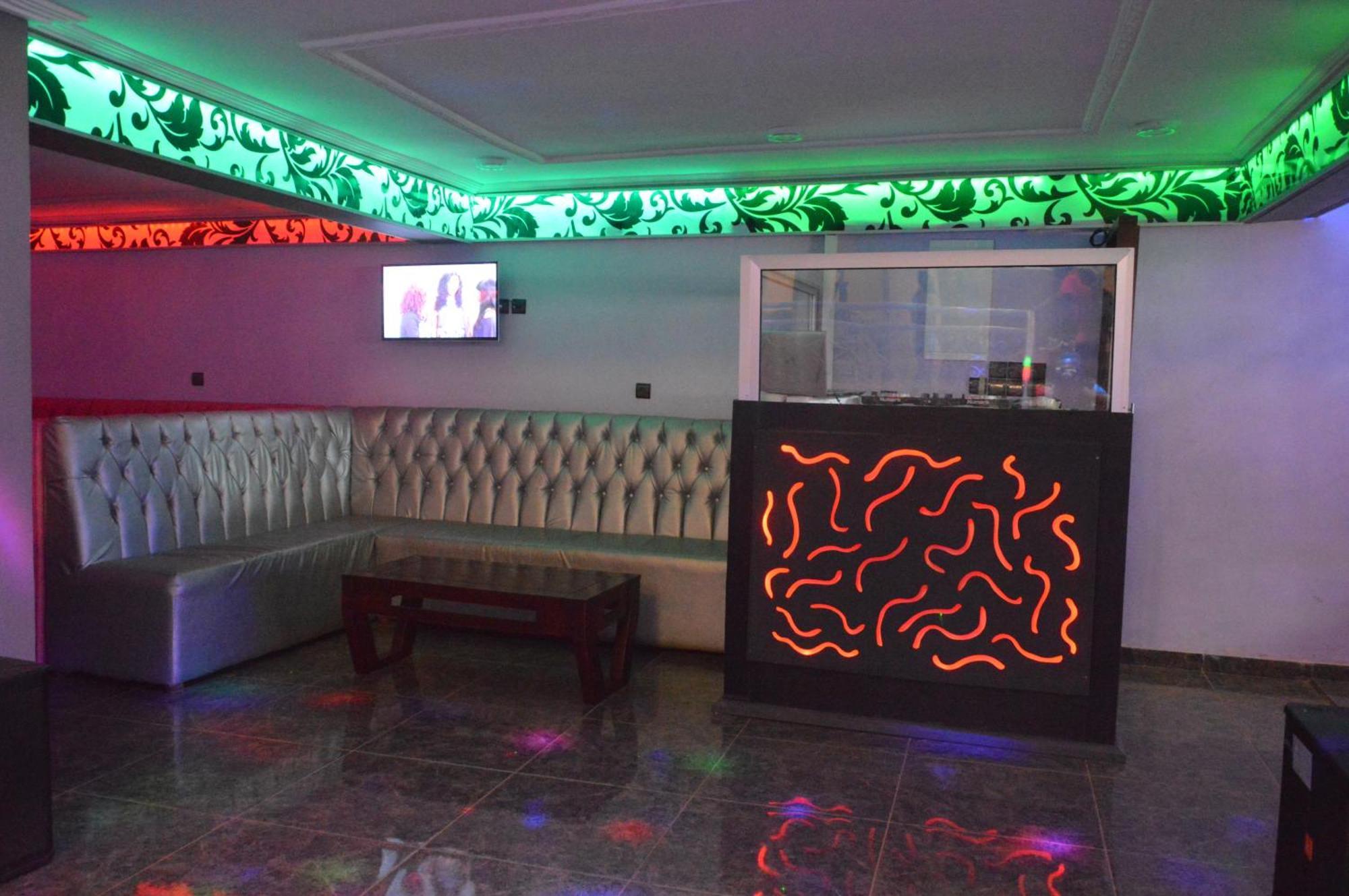 Nikita Hotel Yaoundé Kültér fotó