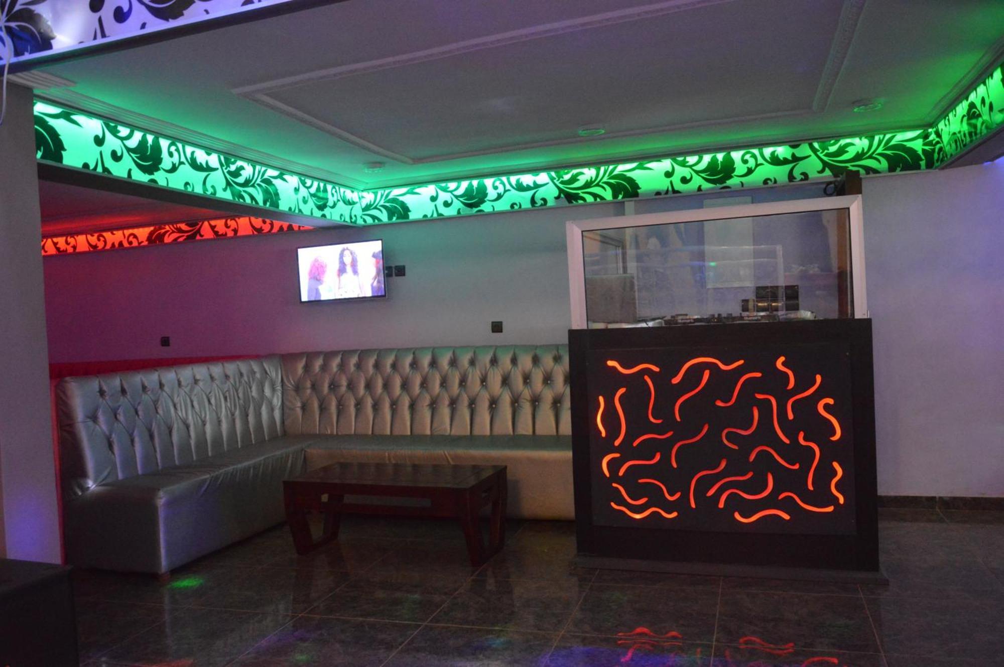 Nikita Hotel Yaoundé Kültér fotó