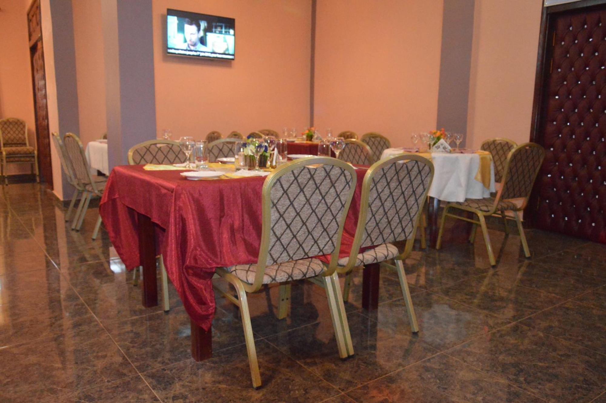 Nikita Hotel Yaoundé Kültér fotó