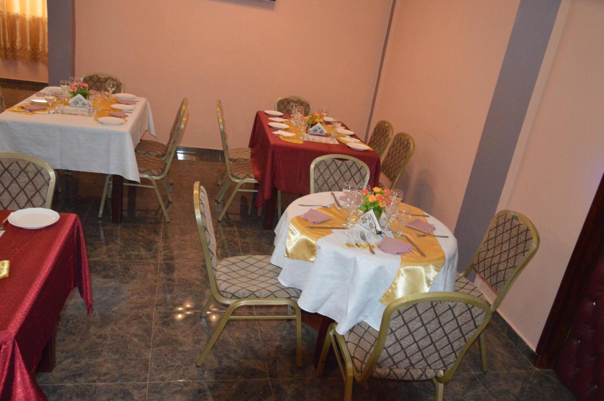 Nikita Hotel Yaoundé Kültér fotó
